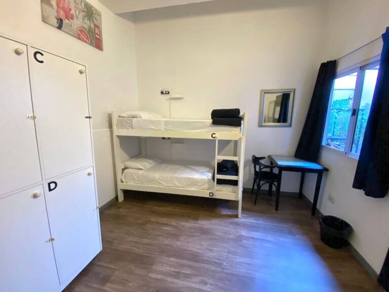 Hab femenina hostel en pleno palermo